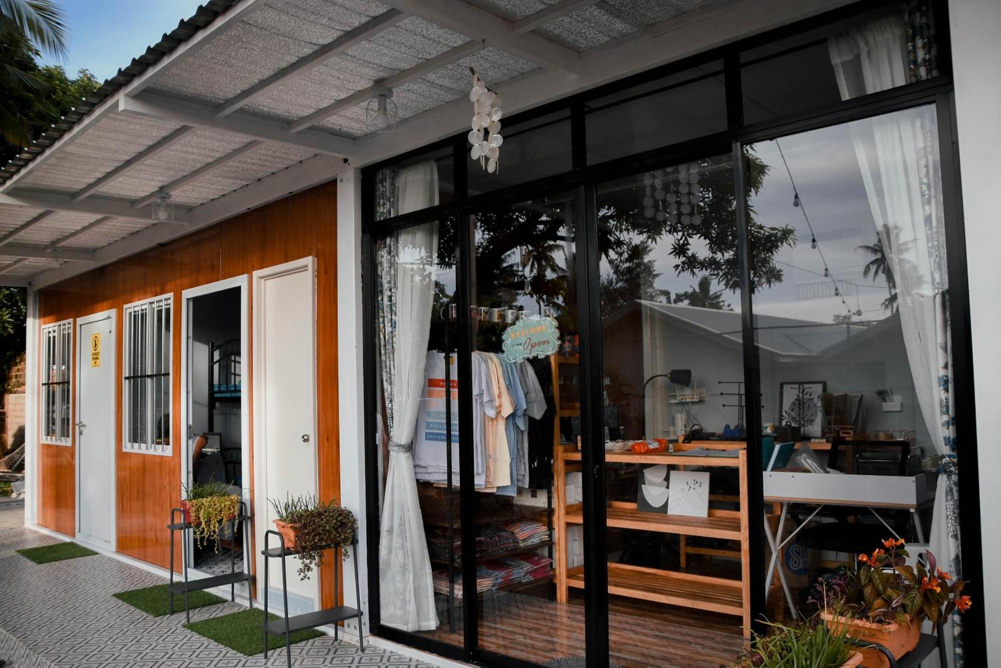 Olive Hostel Roxas City Exterior photo